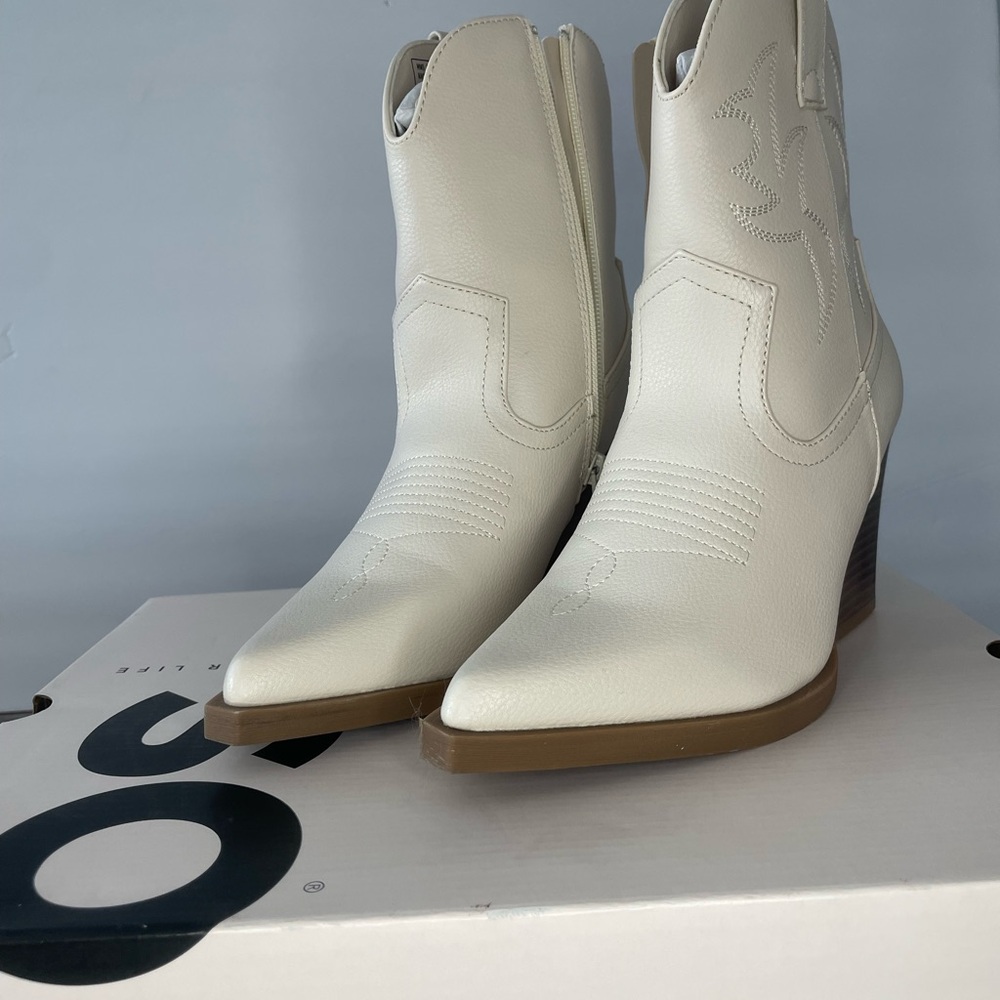 Women's white Western Ankle Boots